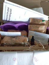 Load image into Gallery viewer, Organic Soapmaking Kit - Organic Citrus &amp; Spice
